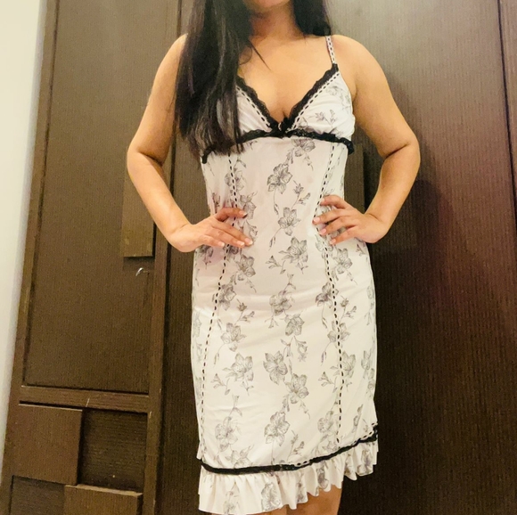 White beautiful slip dress - Picture 5 of 5